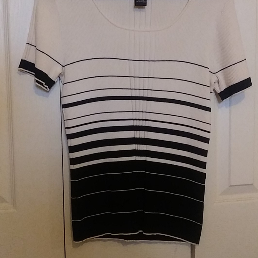 Top - Picture 3 of 4